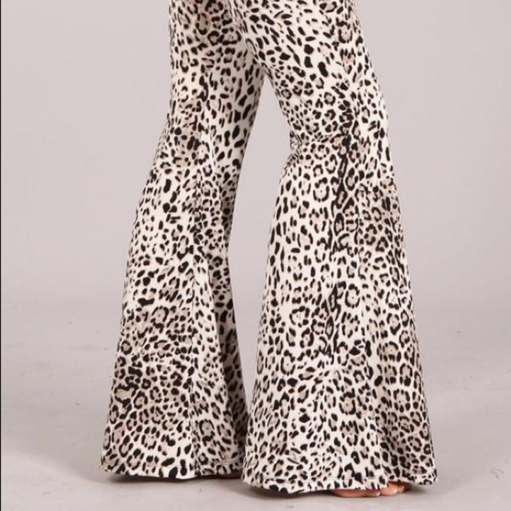 Flare leg leopard chatoyant pants